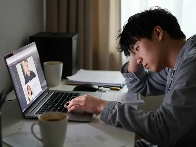 В чем минусы дистанционного обучения: реальные проблемы, которые скрывают рекламные ролики